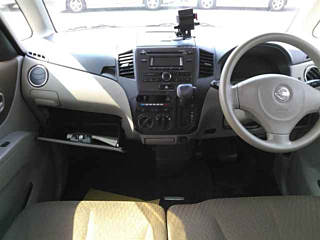 NISSAN ROOX 2010