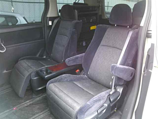 TOYOTA ALPHARD 2009