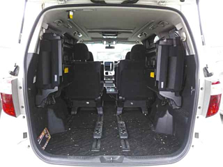 TOYOTA ALPHARD 2009
