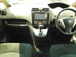NISSAN SERENA 2014
