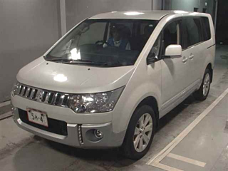 MITSUBISHI DELICA D5 2017