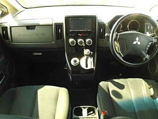 MITSUBISHI DELICA D5 2017
