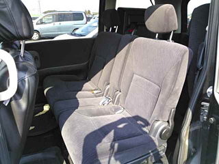 NISSAN SERENA 2010