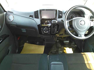 NISSAN ROOX 2010