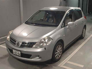 NISSAN TIIDA 2012