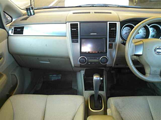 NISSAN TIIDA 2012