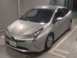 TOYOTA PRIUS 2018