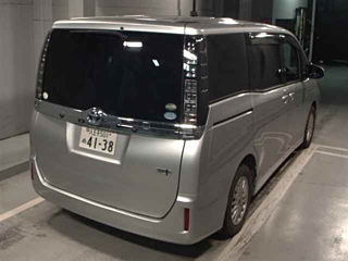 TOYOTA VOXY 2015