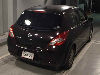 NISSAN TIIDA 2010