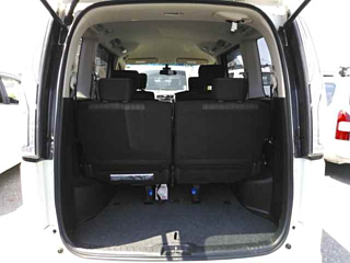 NISSAN SERENA 2015