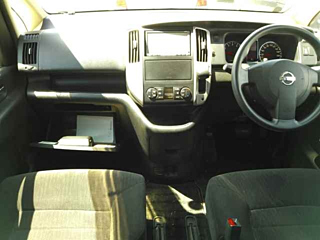 NISSAN SERENA 2010
