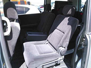 NISSAN SERENA 2010