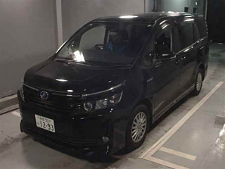TOYOTA VOXY 2017