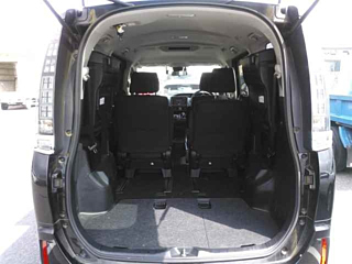 TOYOTA VOXY 2017