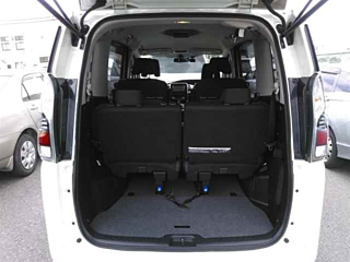 NISSAN SERENA 2018