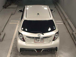 TOYOTA VITZ 2016