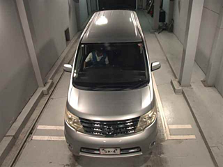 NISSAN SERENA 2010