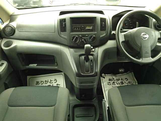 NISSAN NV200 2020