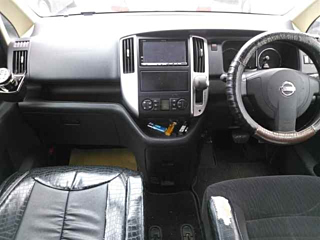 NISSAN SERENA 2009