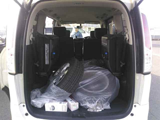 NISSAN SERENA 2011