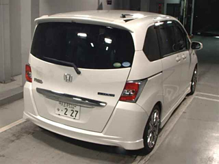HONDA FREED 2015