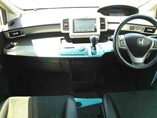 HONDA FREED 2015