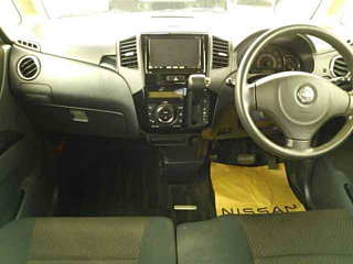 NISSAN ROOX 2012