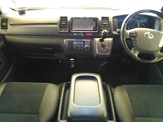 TOYOTA HIACE VAN 2017