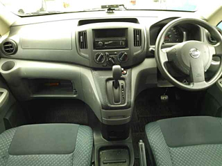 NISSAN NV200 2021