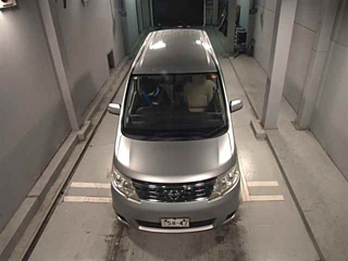 NISSAN SERENA 2010