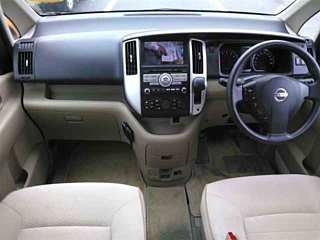 NISSAN SERENA 2010