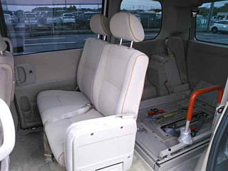 NISSAN SERENA 2010