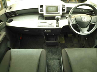 HONDA FREED 2010