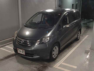 HONDA FREED 2010