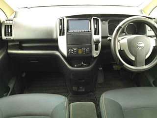 NISSAN SERENA 2009
