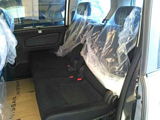 NISSAN SERENA 2013