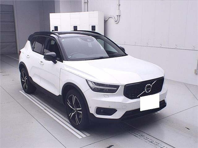 VOLVO XC40 2019