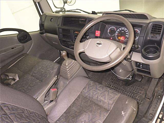 NISSAN ATLAS 2015