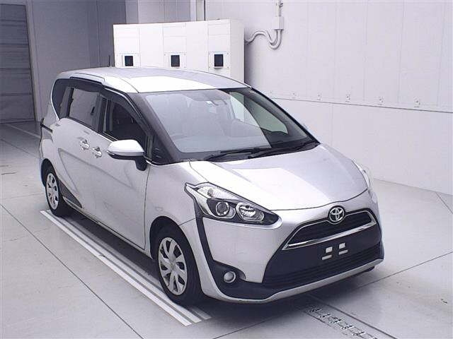 TOYOTA SIENTA 2016