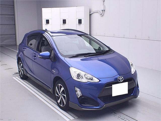 TOYOTA AQUA 2015