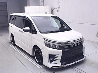TOYOTA VOXY 2016