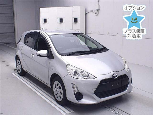 TOYOTA AQUA 2016