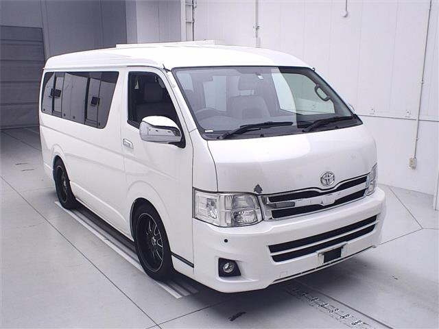 TOYOTA HIACE 2012