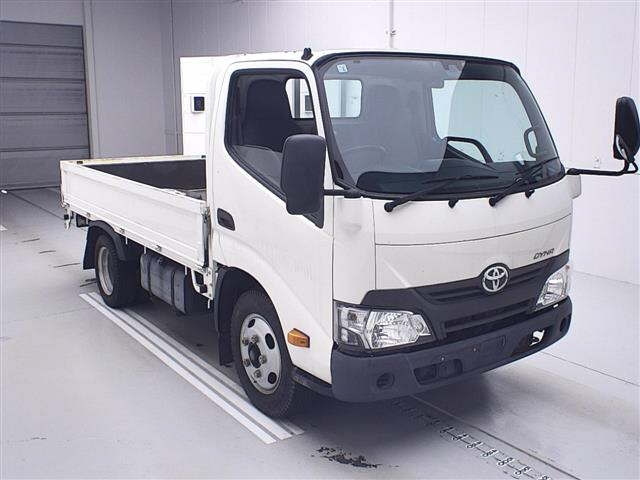 TOYOTA DYNA 2019