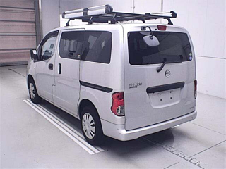 NISSAN NV200 2020