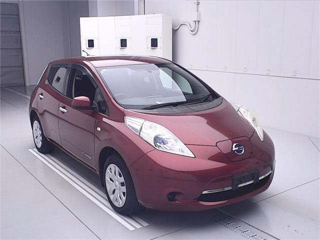 NISSAN LEAF