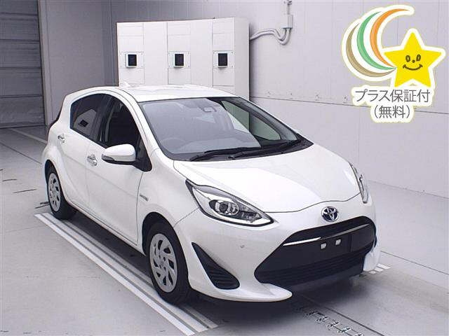 TOYOTA AQUA 2019