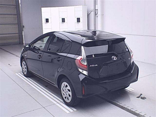 TOYOTA AQUA 2018