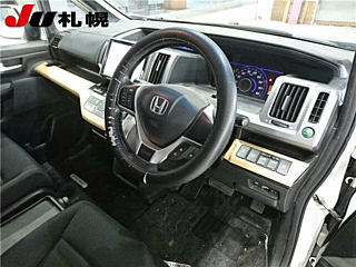 HONDA STEP WAGON 2013