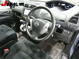NISSAN SERENA 2013